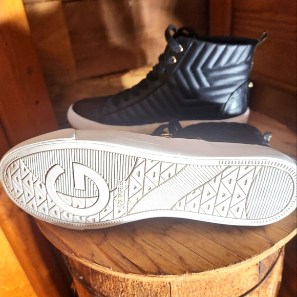 GBG GUESS LOS ANGELES ONIA HIGH TOP SNEAKERS- WOMEN'S SIZE 8.5 - Picture 9 of 13